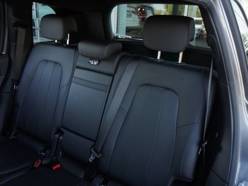 Used 2022 Mercedes-Benz GLB 250 image 27