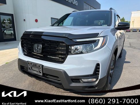 Used 2024 Honda Passport Black Edition image 3