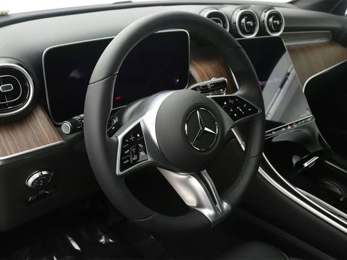 New 2026 Mercedes-Benz GLC 300 image 5