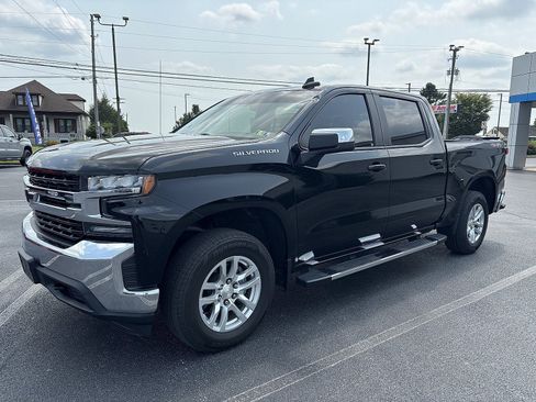 Used 2020 Chevrolet Silverado 1500 LT w/ All-Star Edition AWD/4WD image 2