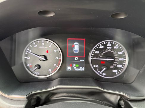 Used 2023 Subaru Outback Limited AWD/4WD image 11
