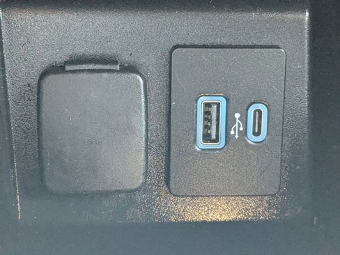 Certified 2023 Ford Explorer XLT w/ Equipment Group 202A RWD image 24
