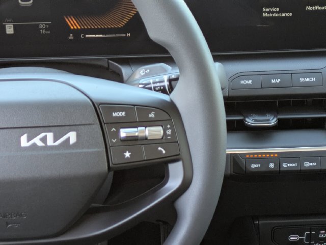 Certified 2025 Kia K4 FWD image 21
