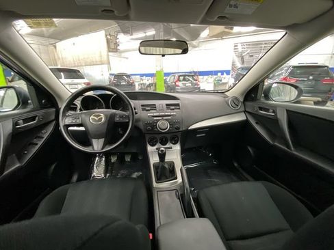 Used 2010 MAZDA MAZDA3 i Touring FWD image 26