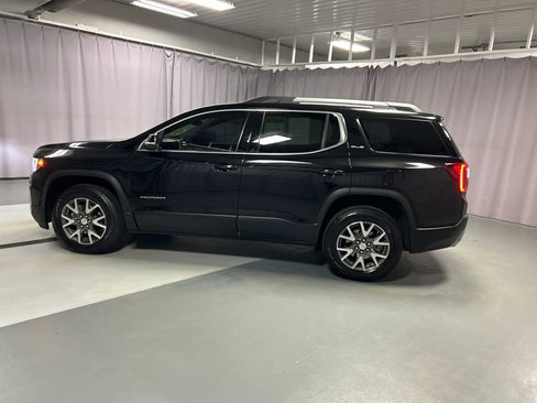 Used 2023 GMC Acadia SLE w/ Driver Convenience Package FWD image 4