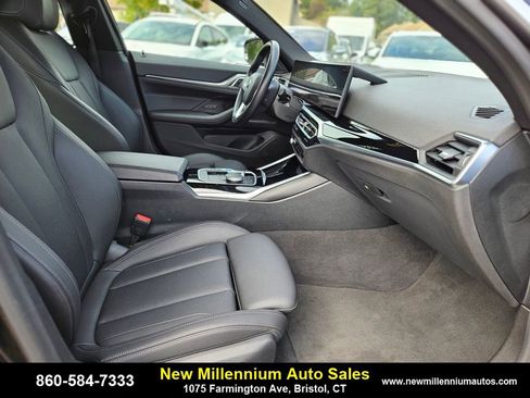 Used 2024 BMW i4 xDrive40i image 11