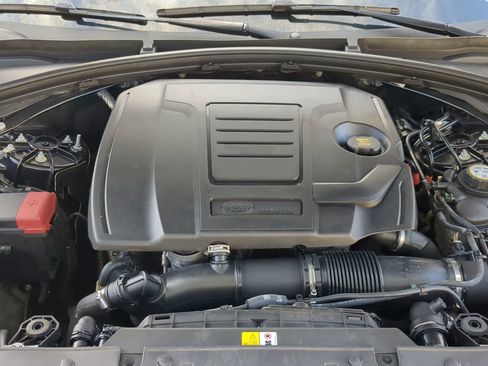 Certified 2025 Land Rover Range Rover Velar Dynamic SE image 15