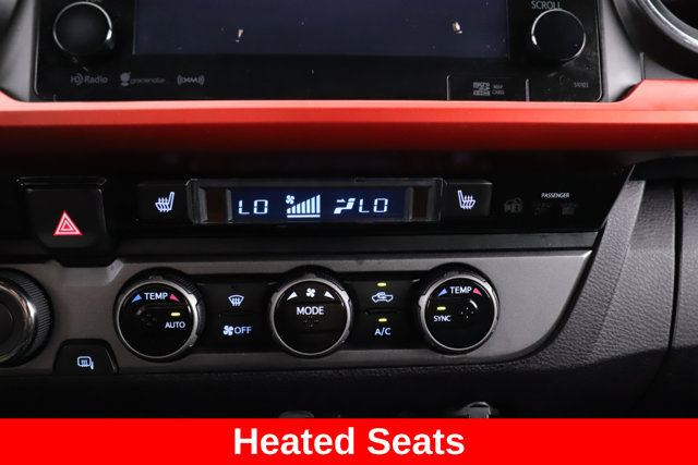 Used 2017 Toyota Tacoma TRD Off-Road w/ Premium & Technology Package AWD/4WD image 3
