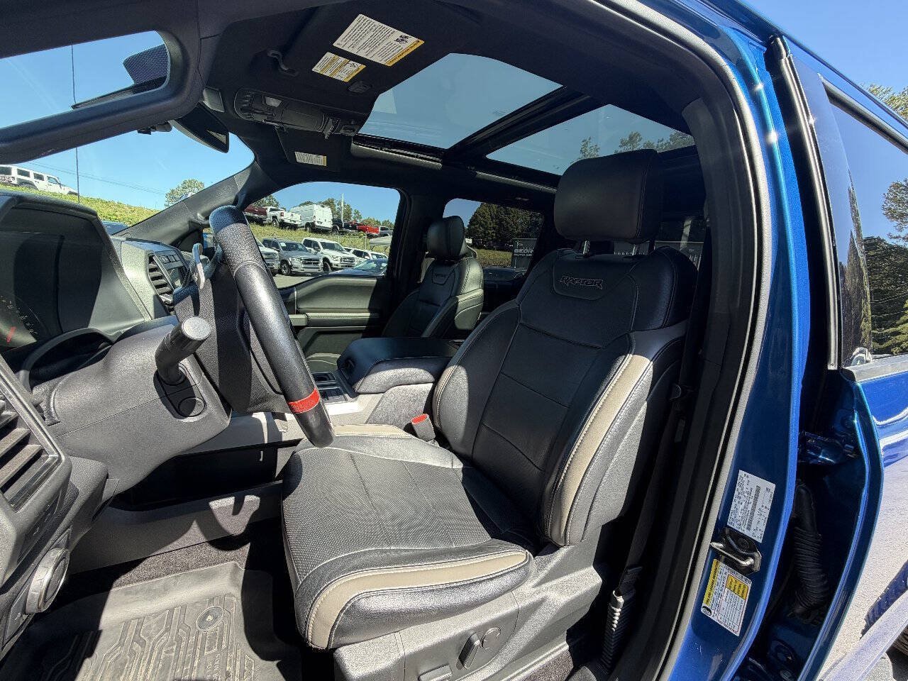 Used 2017 Ford F150 Raptor w/ Equipment Group 802A Luxury AWD/4WD image 22