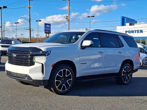Used 2023 Chevrolet Tahoe RST w/ Sport Performance Package image 3