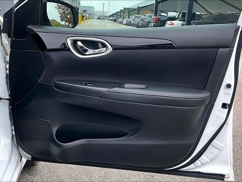 Certified 2019 Nissan Sentra SV image 21