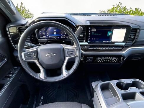 Used 2024 Chevrolet Silverado 1500 RST image 5