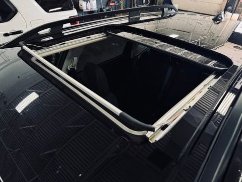 Used 2022 Subaru Forester Premium image 11