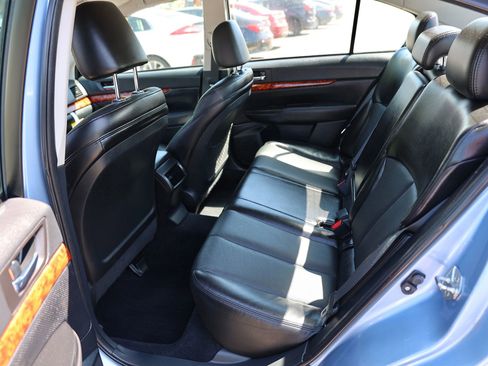 Used 2010 Subaru Legacy 2.5i Limited AWD/4WD image 20