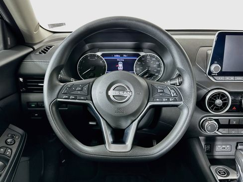 Used 2024 Nissan Sentra SV FWD image 18