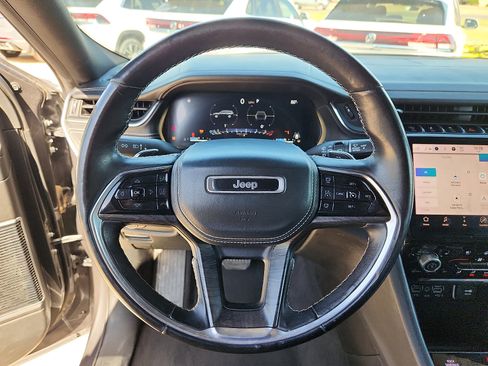 Used 2022 Jeep Grand Cherokee L Overland AWD/4WD image 16