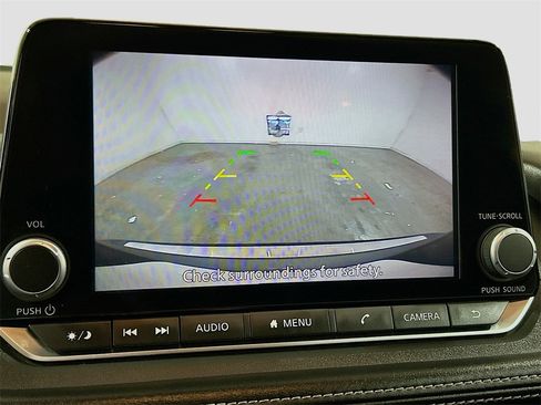 Used 2023 Nissan Rogue SV w/ SV Premium B Package image 11