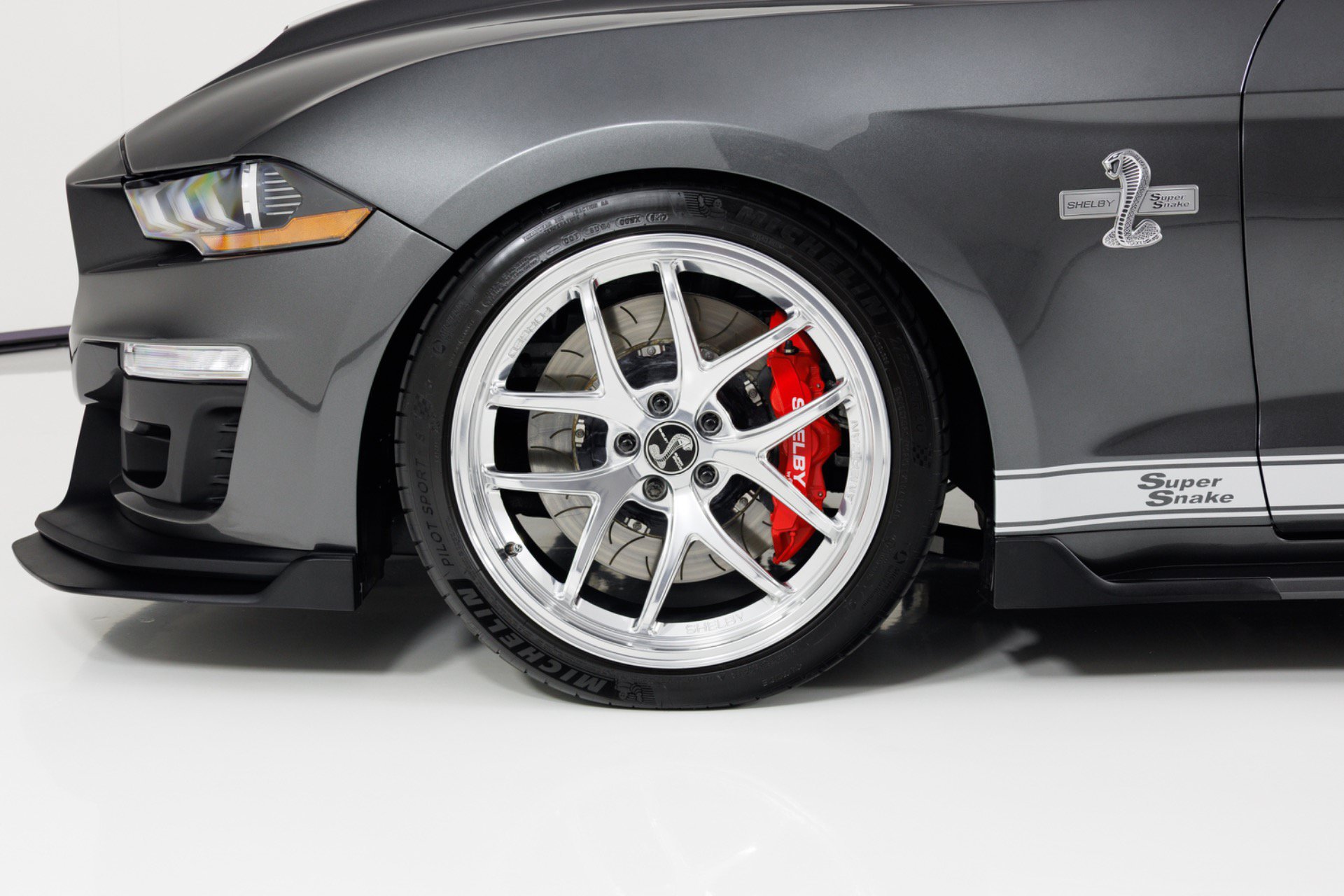 Used 2019 Ford Mustang GT Premium w/ GT Performance Package RWD image 9