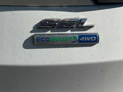 Used 2019 Ford Escape SEL AWD/4WD image 9