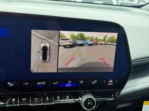 New 2026 Chevrolet Blazer EV LT AWD/4WD image 18