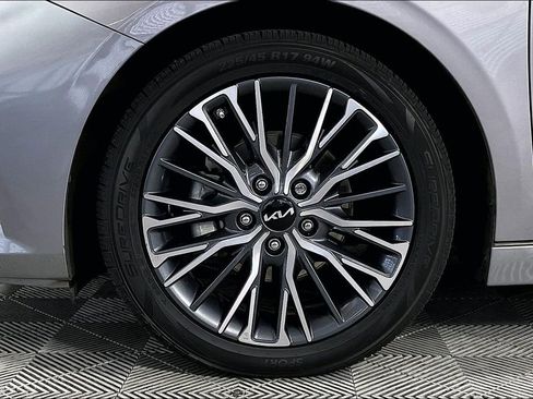 Used 2023 Kia Forte GT-Line w/ GT-Line Premium Package FWD image 8