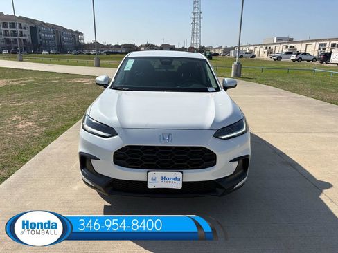 New 2026 Honda HR-V LX image 2