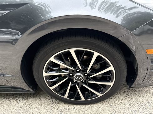Used 2021 Hyundai Sonata Limited FWD image 12