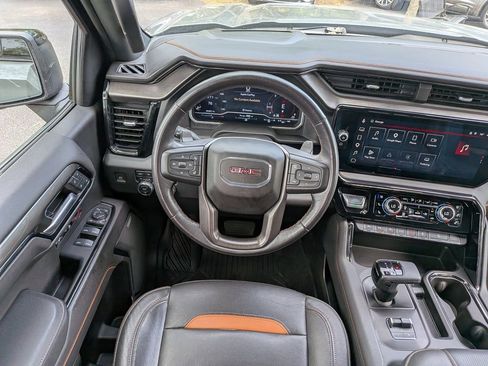 Used 2023 GMC Sierra 1500 AT4 w/ AT4 Premium Package AWD/4WD image 16