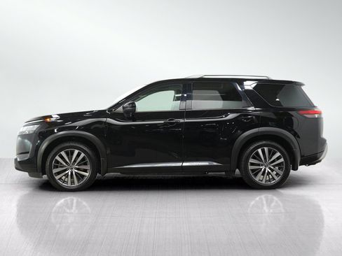 Used 2022 Nissan Pathfinder Platinum AWD/4WD image 2