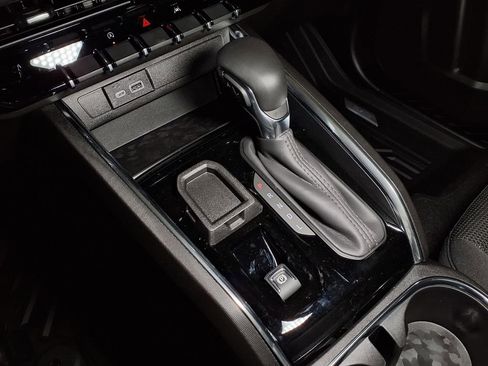 New 2026 GMC Canyon Elevation w/ Convenience Package RWD image 19