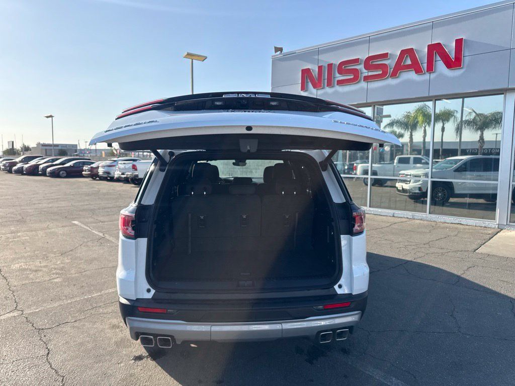Used 2026 GMC Acadia Elevation FWD image 12