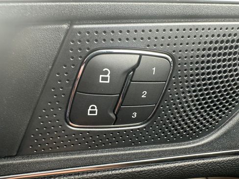 Used 2022 Ford Edge Titanium w/ Equipment Group 301A image 30