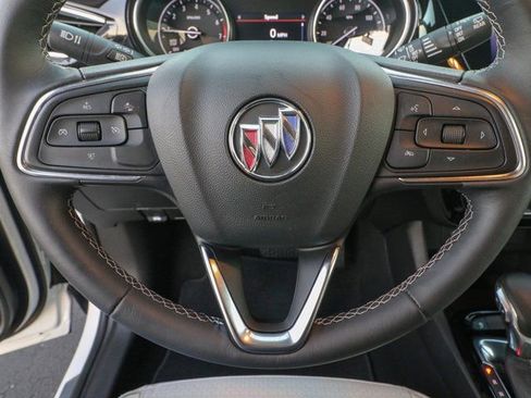 Used 2022 Buick Encore GX Select image 17