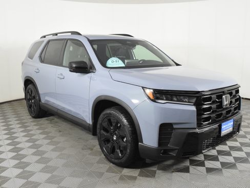 New 2026 Honda Pilot Black Edition image 4