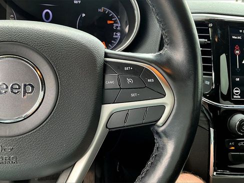 Used 2021 Jeep Grand Cherokee Laredo X image 19