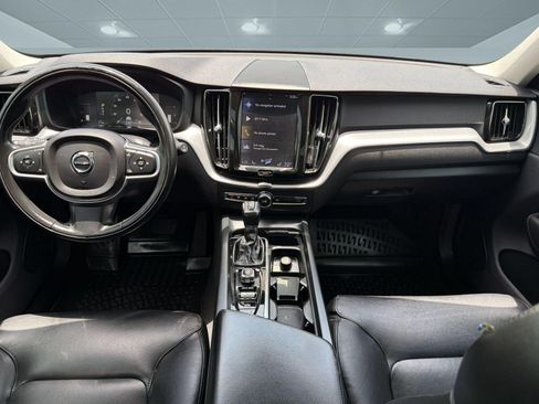 Used 2019 Volvo XC60 T5 Momentum FWD image 15