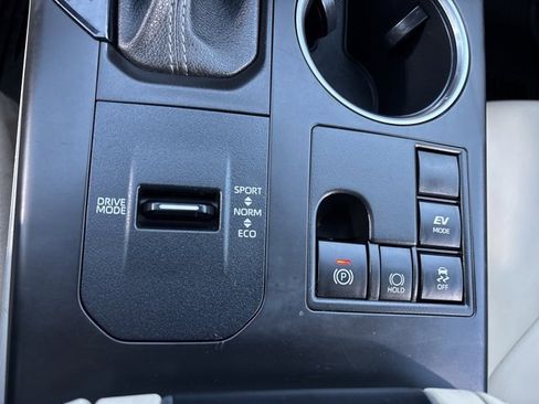 Used 2023 Toyota Highlander XLE image 44