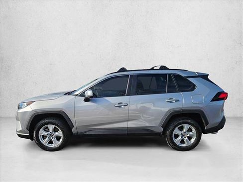 Used 2020 Toyota RAV4 XLE image 9