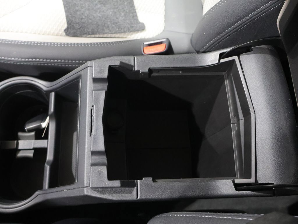 Used 2024 Subaru Forester Premium AWD/4WD image 29