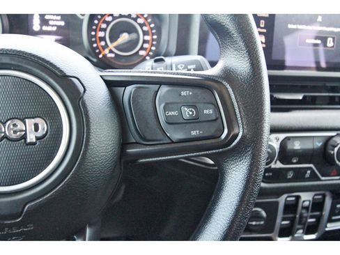 Used 2025 Jeep Wrangler Unlimited Sport AWD/4WD image 23