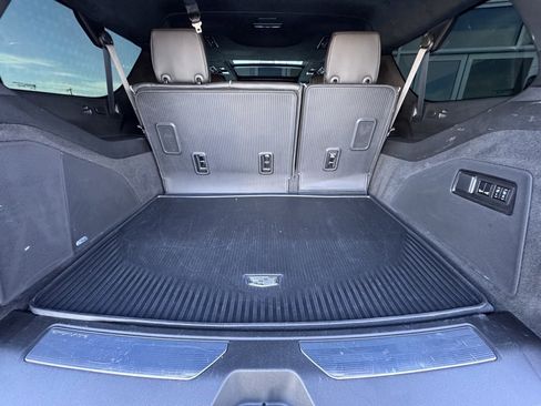 Used 2023 Cadillac Escalade ESV Sport Platinum w/ LPO, ONYX Package image 37