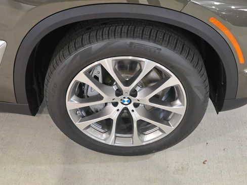 Used 2026 BMW X5 xDrive50e AWD/4WD image 10