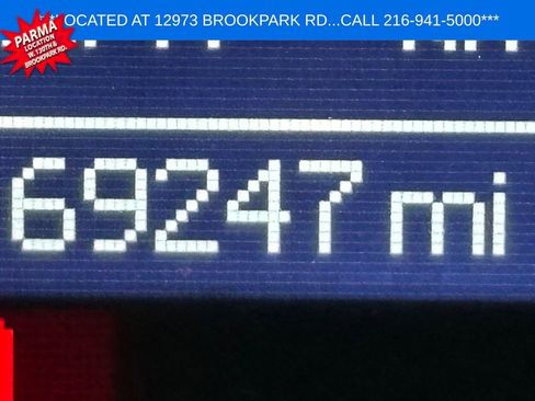 Used 2016 Chrysler Town & Country Touring w/ Driver Convenience Group image 16