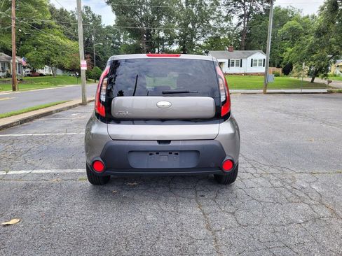 Used 2016 Kia Soul image 11
