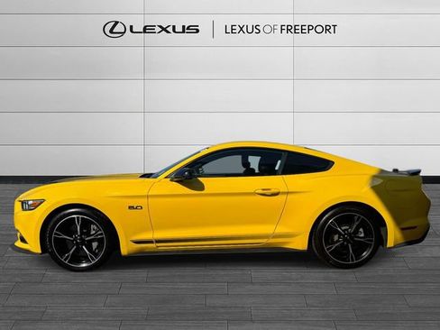 Used 2017 Ford Mustang GT Premium w/ Equipment Group 401A RWD image 4