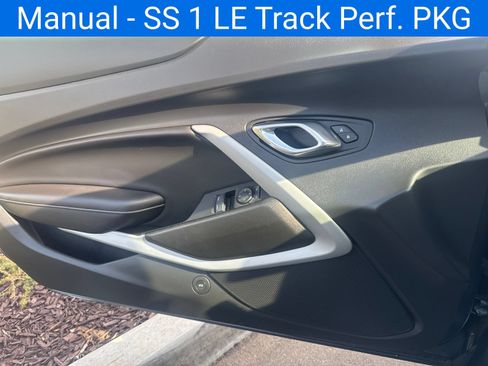 Used 2018 Chevrolet Camaro SS RWD image 16