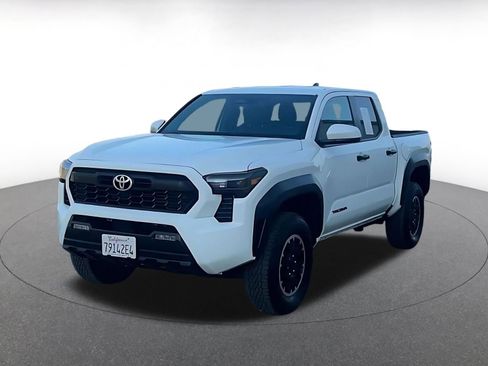 Used 2025 Toyota Tacoma TRD Off-Road image 7