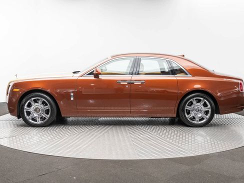 Used 2013 Rolls-Royce Ghost RWD image 3