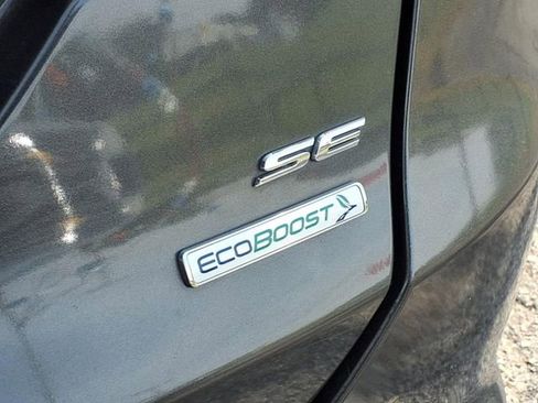 Used 2015 Ford Fusion SE image 10