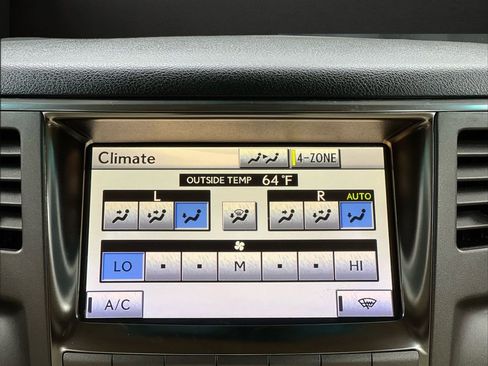 Used 2011 Lexus LX 570 4WD w/ Luxury Pkg image 26